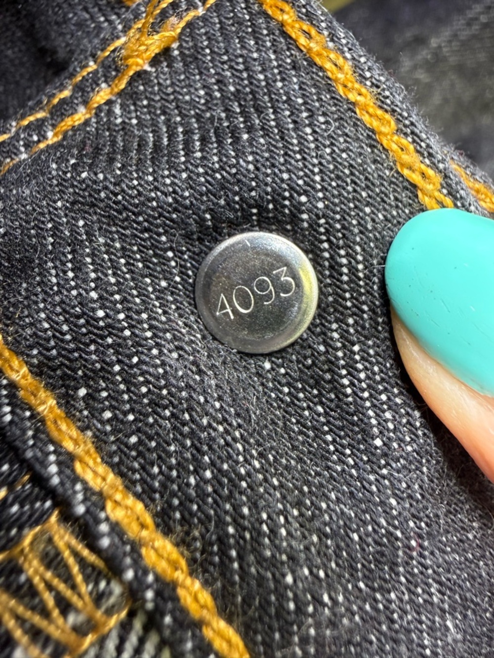 Levi’s 501 XX Dark Wash Jeans 33x32 Button Fly Classic Straight - Picture 10 of 15